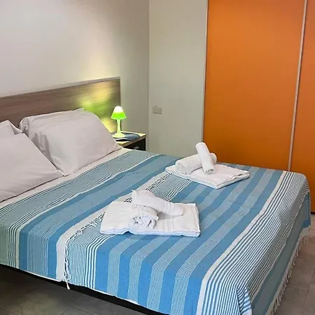 Daire Central And Close To Everything In La Caletta La Caletta